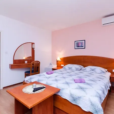 Mladen P Gæstehus Banjol